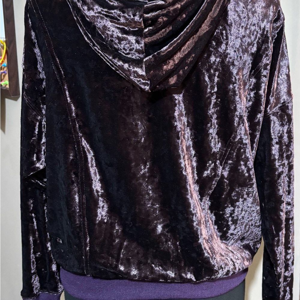 Velour zip up jacket with hood. NWT. Size S. Deep purple color. - Picture 3 of 10